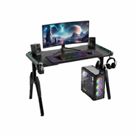 Bureau de jeu en gros avec surface en fibre de carbone RGB, cadre métallique en forme de T, table de jeu avec porte-gobelet pour la maison et le bureau