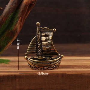 ของตกแต่งเรือใบทองเหลือง 3.8 ซม. x 4.3 ซม. ดีไซน์แบบดั้งเดิม ของตกแต่งโต๊ะทำงาน อุปกรณ์สำนักงาน งานฝีมือ - Product Image 1