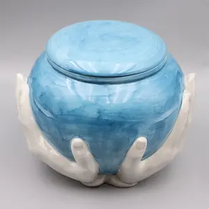 Urnas de lembrança personalizadas para adultos e bebês urna de cinzas de mão de cerâmica de cremação humana exclusiva por atacado