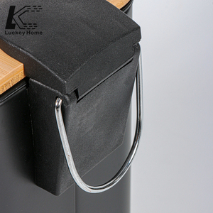 ถังขยะในห้องน้ำขนาด 5 ลิตร ดีไซน์บางเฉียบ ปิดเงียบ ฝาไม้ไผ่และแป้นเหยียบเหล็ก ประหยัดพื้นที่ - Product Image 5