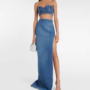 ชุดเดนิมผู้หญิงคุณภาพสูงลดราคาสุดฮอต เสื้อครอปเปิดไหล่เซ็กซี่ กระโปรงมินิทรงพลีท ผ้ายีนส์ฟอกสีเอซิด - Product Image 1