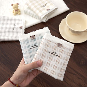 Vente en gros d'usine de sous-vêtements pour femmes en stock Culottes imprimées à mi-taille avec motif d'<span class=keywords><strong>ours</strong></span> Culottes respirantes pour étudiantes - Product Image 4