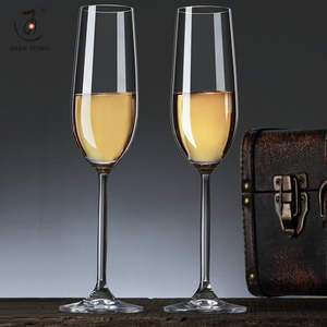 Dian Tong Flûtes à vin transparentes à long pied pour mariage et restaurant, lot de 6, avec logo personnalisé et bord doré - Product Image 4