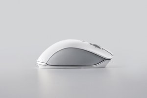 Souris sans fil ergonomique silencieuse de haute précision 2,4 GHz 16000 DPI pour le jeu Pro Click Razer Pro Click - Product Image 5