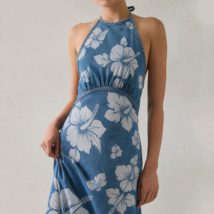 Cantidad mínima de pedido: Vestido maxi vaquero con estampado playero, cuello alto y espalda descubierta, vestido hawaiano de mezclilla de algodón de alta calidad - Product Image 3