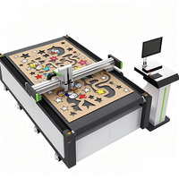 Máquina de Corte CNC de Cartón Corrugado de la Mejor Calidad para Cajas de Embalaje de Cartón Gris con Ruedas de Corte