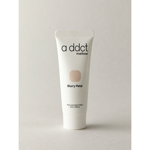 Crema per le mani con profumo Addict Mellow con petalo sfocato lozione idratante da 40ml - Product Image 1
