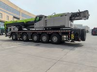 Grue tout-terrain Zoomlion ZAT2200, capacité 220T, motorisée par un moteur Weichai pour les projets de levage lourd
