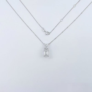 Collier pendentif réglable en or blanc 18 carats avec diamant de laboratoire taille émeraude, motif papillon galaxie, bijoux fins, colliers à breloques pour femmes - Product Image 5