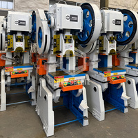 Presse à poinçonner mécanique série J23 25T 40T 63T, machine à poinçonner manuelle pour le poinçonnage de trous dans le métal