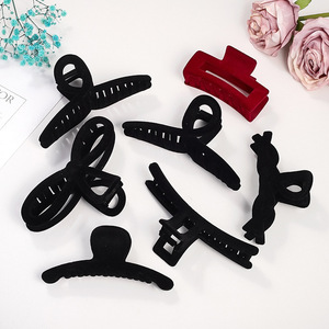 Black <b>Large</b> Hair Clip Claw Clip 14 Cm Solid Color High Quality Daily Use Hair Accessory - Product Image 1