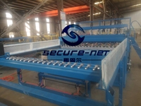 Fabricant de machines pour clôtures en grillage anti-escalade et panneaux de clôture 3D en acier.