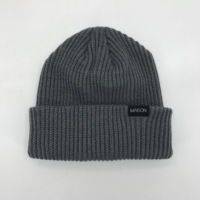 Bonnets de créateur de patch personnalisés de haute qualité en gros à la mode hiver Skully chapeaux tricotés avec des arcs de camouflage motifs à carreaux