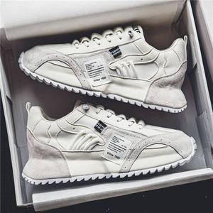 รองเท้าลำลองผู้ชายขายส่ง รุ่นใหม่ ดีไซน์ทันสมัย พื้นเรียบ ระบายอากาศได้ดี เหมาะสำหรับฤดูใบไม้ผลิ/ฤดูร้อน สวมใส่สบาย เหมาะกับการเดินอย่างมีสไตล์ - Product Image 2