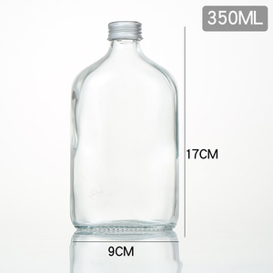 Bán Buôn Rỗng Vodka Biểu Tượng Tùy Chỉnh Khuôn 200Ml 250Ml Vuông Rượu Vang Chai Thủy Tinh Với Glass Nút Chai Cho Rượu Vang - Product Image 4