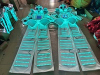 Costume de robot géant intelligent à LED, programmable, pour la marche sur échasses lumineuses