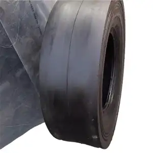 Pneumatico a rulli stradali con maggiore stabilità 9.00-20 13.80-20 pneumatici per compattatore a forma liscia con garanzia