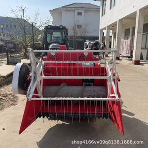 Mini Cosechadora Combinada de 15 HP con Tracción por Orugas para Trigo y Granos, Alta Productividad - Product Image 5