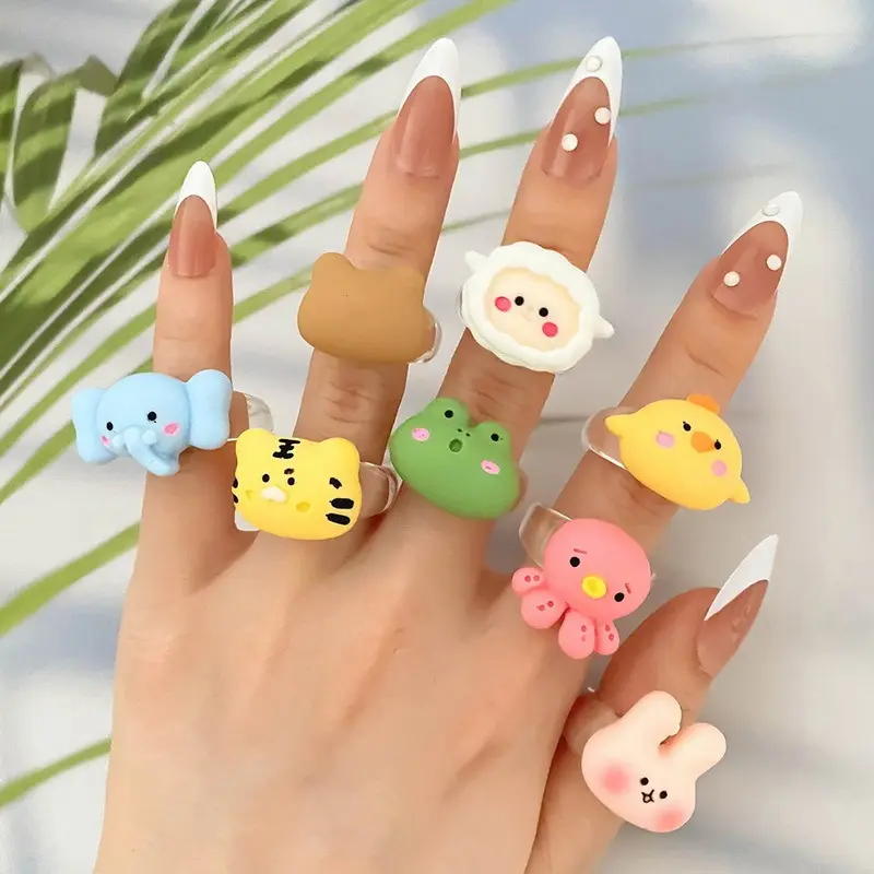 Hot Sale Cute Cartoon Ring Engraçado Animal Sapo Rabbit Resin Ring 1.8cm Anéis Transparentes para As Mulheres