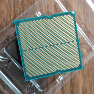 AMD <span class=keywords><strong>Ryzen</strong></span> <span class=keywords><strong>7</strong></span> 9800X3D |   CPU para Juegos Zen 5 de 8 Núcleos con V-Cache <span class=keywords><strong>3D</strong></span> - Product Image 2