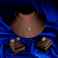 Parure de bijoux de luxe 3 pièces en laiton vert émeraude avec CZ, motif soleil, collier, bague et boucles d'oreilles, pour mariée, vente en gros