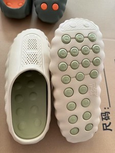 Mules de massage et de récupération en EVA pour femmes avec logo personnalisé disponible, soutien de la voûte plantaire, sabots respirants, claquettes sportives - Product Image 3