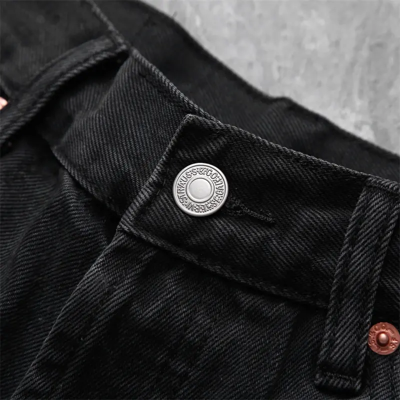 Pantalon personnalisé en denim noir pour hommes et hommes avec patch de broderie complète de l'artisanat lourd