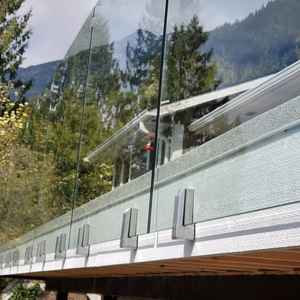 Barandilla de Vidrio Templado con Canal en <span class=keywords><strong>U</strong></span> de Aluminio Laminado de Diseño Moderno - Product Image 1