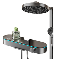 Sistema de Ducha con Pantalla de Temperatura LED Color Gris Metálico, Grifos Termostáticos, Salida de Agua Oculta, Estante Espacioso, Ambiente Estrellado para Hoteles