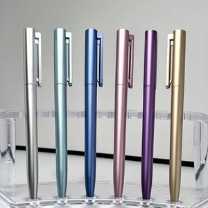 Stylo bille publicitaire en plastique coloré avec logo imprimé, idéal pour les cadeaux d'affaires et le bureau - Product Image 1