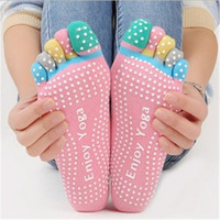 Chaussettes de yoga d'été pour femmes, en coton tricoté respirant, légères, antidérapantes, à cinq doigts, longueur cheville, confort premium