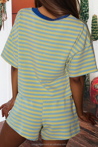 Set Estivo Casual da Donna con Top Corto e Pantaloncini a Righe, Logo Personalizzato, Maniche Corte - Product Image 4