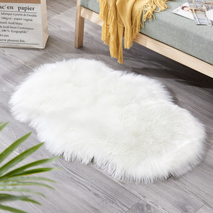 Shengxi Faux Fur Rug Oval Pink 30x48 Inch Soft Plush Area Rug For Living Room Bedroom <b>Floor</b> Mat Modern Home Decor - Product Image 4