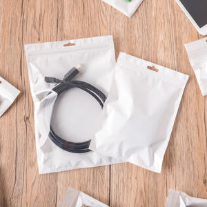 Bolsa de plástico OPP transparente con logotipo personalizado con adhesivo de autosellado, bolsa de refuerzo lateral con estampado transparente polivinílico para relojes y anillos - Product Image 2