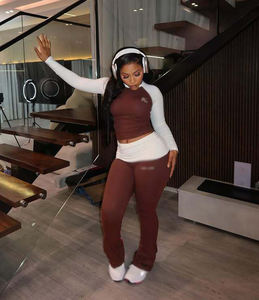 בגדים מותאמים אישית לנשים מזדמנים סט 2 חתיכה עם ראש back שרוול ארוך ומכנסיים joggers נשים בגדים - Product Image 4