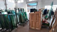 Panneaux en verre trempé industriels solides pour murs-rideaux, façades, balcons et balustrades de bâtiments