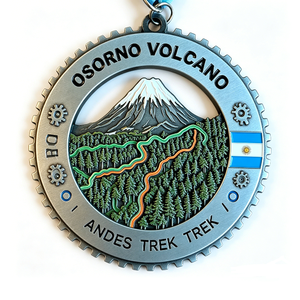 Médaille de randonnée Osorno Andes plaquée argent en alliage de zinc, souvenir de voyage circulaire, impression en émail dur en relief - Product Image 6