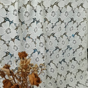 Tissu en maille tissée soluble dans l'eau en soie de lait écologique, vente chaude, <span class=keywords><strong>lin</strong></span>/coton, poids moyen, dentelle brodée, robe de mariée pour femmes - Product Image 3