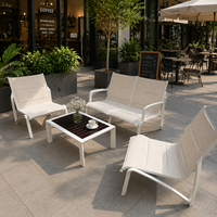 Ensemble de canapés d'extérieur modernes de luxe en aluminium avec tissu rembourré et table basse en teck pour patio et jardin