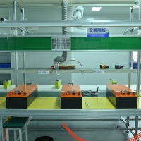Baterai Lithium LiFePO4 60V 120Ah dengan BMS Terintegrasi, Keamanan Multi-lapis, 3000 Siklus, Suhu Operasi -20~60°C untuk Forklift Listrik