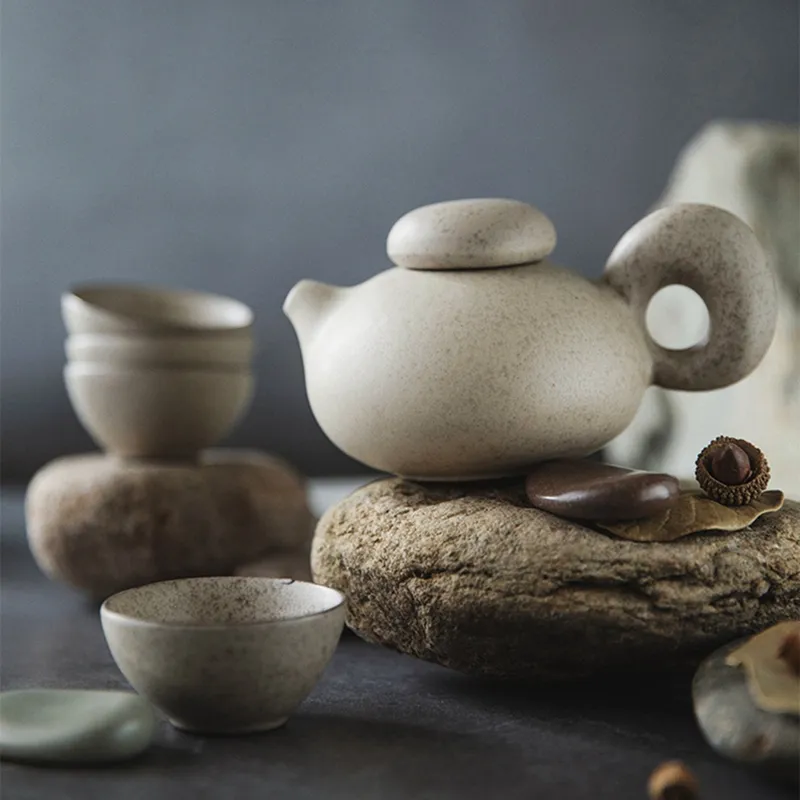 Set da tè Kongfu in ceramica Vintage Teaware teiera bollitore per acqua con manico grande una caffettiera e quattro tazze bicchieri da ristorante