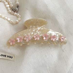 مشبك شعر أنيق من YJL بتصميم كلاسيكي كبير مزين بأحجار الراين على شكل زهرة الكرز الوردية، بأسلوب فرنسي راقٍ للفتيات - Product Image 6