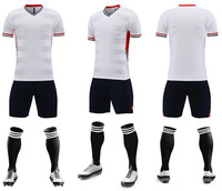 Nouvel Ensemble Maillot de Football Rose 25/26 avec Short, Logo d'Équipes Personnalisé, Version Joueur