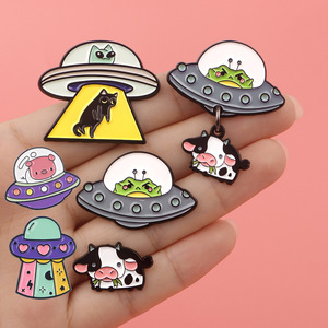 6款卡通飞碟外星动物太空胸针徽章衣服背包软珐琅翻领别针万圣节朋友饰品 - Product Image 2