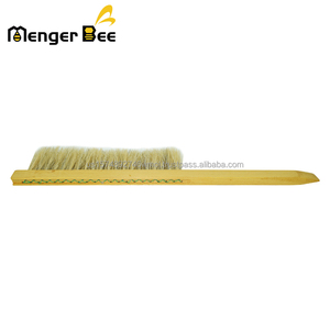 แปรงปัดผึ้งไม้ขนคู่ รุ่นใหม่ Menger Bee BB-4B กว้าง 8 ซม. สำหรับทำความสะอาดรังผึ้ง อุปกรณ์เลี้ยงผึ้ง รับประกัน 2 ปี - Product Image 3