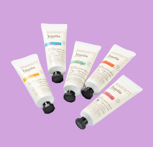 JMELLA en FRANCE Pure Hug Crème pour les mains végane, lotion parfumée aux herbes, hydratante et nourrissante pour une peau douce - Product Image 1