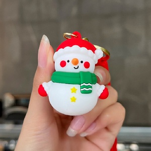 Entrega en 7 Días, Llavero de PVC Suave con Diseño Navideño 3D, para Mujeres y Niñas - Product Image 3