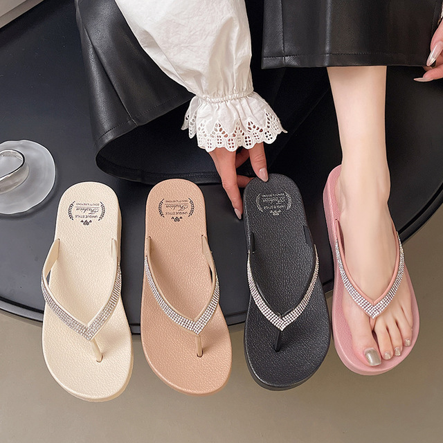 2026 Hot Sale High Outdoor Beach EVA Flip Flops for Women Rubber Slippers High Design Quality Wholesale for Summer