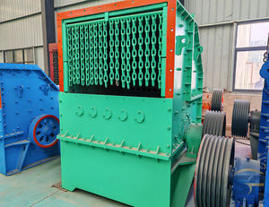 Concasseur à boîte carrée PC0808 à fonctionnement stable et faible taux de défaillance pour le concassage grossier de minerai de plomb-zinc - Product Image 1