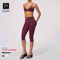 Ensemble de yoga respirant pour femme, nouveau design personnalisé, avec soutien-gorge de yoga à col en V et dos en Y et pantalon capri taille haute effet push-up